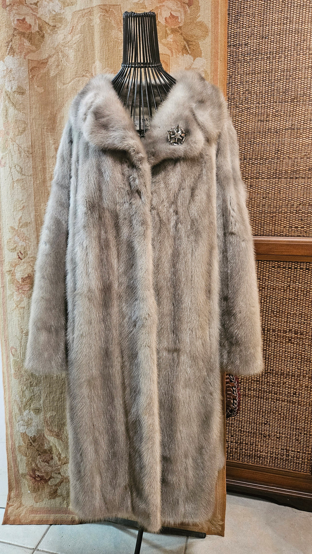 Canadian Mink Mid- Length Fur Coat – Silver Grey – CMB Majestic #42507