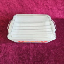 Load image into Gallery viewer, Pyrex Friendship Casserole Lidded Dish 1 ½ QT 42505
