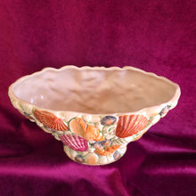 Load image into Gallery viewer, Sylvac Marina Seashell Mantle Vase #42501
