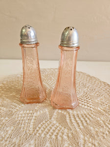 Pink Depression Glass Anchor Hocking Salt and Pepper Shaker Set 020