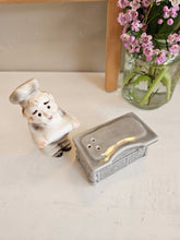Load image into Gallery viewer, Vintage Norcrest &quot;Baker &amp; Oven&quot; Salt and Pepper Shakers. 25 03
