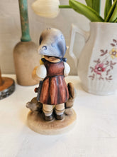 Load image into Gallery viewer, Hummel Goebel Feeding Time Figurine #199/0 #42503
