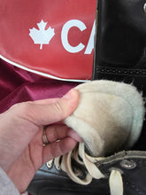 Load image into Gallery viewer, Invictus Size 10.5 Leather Skates with Red Canada Case 42511
