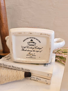 Sadler 17th Century Cottage-English Country Houses Teapot 001