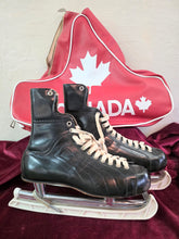 Load image into Gallery viewer, Invictus Size 10.5 Leather Skates with Red Canada Case 42511
