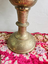 Load image into Gallery viewer, Indian Brass Vase 42507
