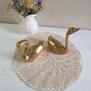 Vintage Brass Swans 42509