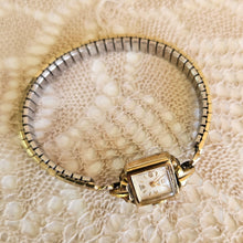 Load image into Gallery viewer, Tudor Swiss Women’s Watch 42509
