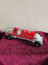 Load image into Gallery viewer, Vintage Hubley #22 Cast Iron Indy Race Car DM
