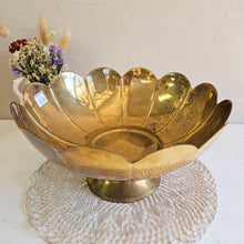 Load image into Gallery viewer, Scalloped Brass Pedastal Decorative Bowl #42508

