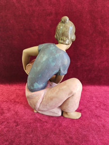 Lladro Youth Water Girl Woman Figurine 2508