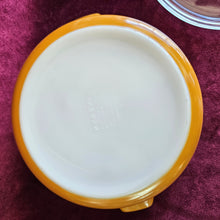 Load image into Gallery viewer, Pyrex Butterfly Gold Casserole Lidded Dish 2.5 L 42506
