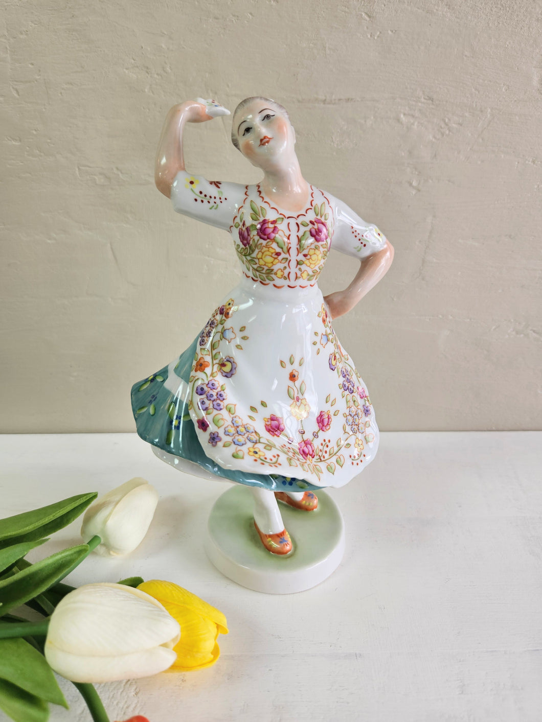 Zsolnay Pecs Hungarian Dancer ‘Tevia’ 1930’s Art Deco Figurine 22 46