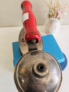 Red Coleman Instant Lite Magic Gas Iron 023