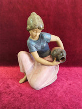 Load image into Gallery viewer, Lladro Youth Water Girl Woman Figurine 2508
