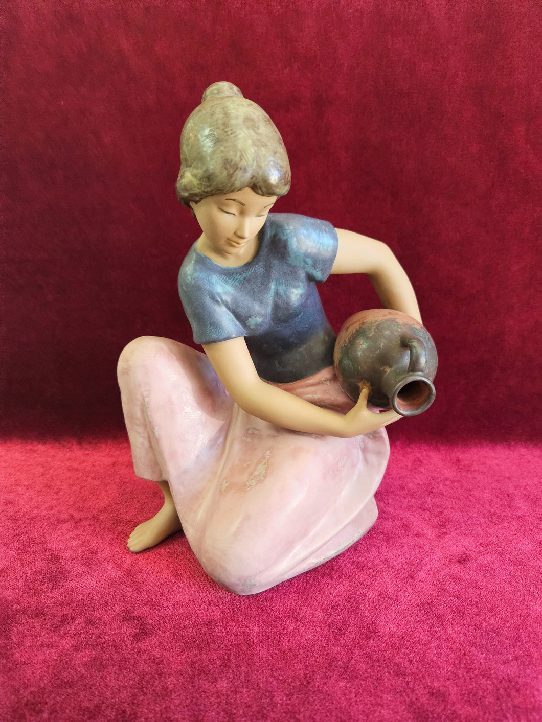 Lladro Youth Water Girl Woman Figurine 2508