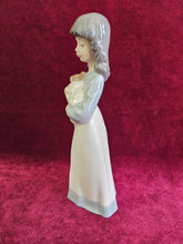 Load image into Gallery viewer, Nao Someone to Love Figurine 42307

