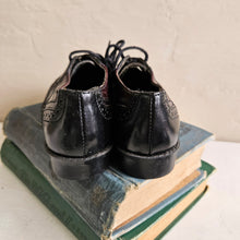 Load image into Gallery viewer, Vintage Leather Wingtip Boy’s Dress Shoes #42406
