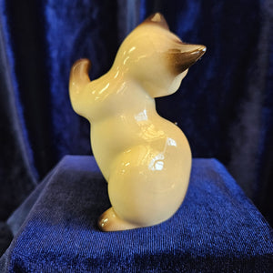 Goebel Siamese Cat 42508