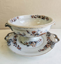Load image into Gallery viewer, Eglinton Pearl Ware Tureen with Underplate #42508
