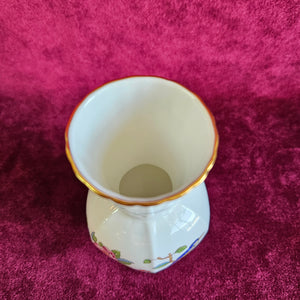 AYNSLEY Fine Bone China – Pembroke Bud Vase 019