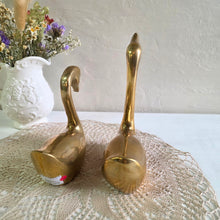 Load image into Gallery viewer, Vintage Brass Swans 42509
