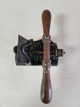 Load image into Gallery viewer, Vintage No 12 Scraper Plane 2480
