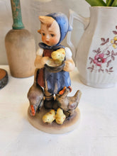 Load image into Gallery viewer, Hummel Goebel Feeding Time Figurine #199/0 #42503
