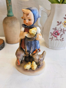 Hummel Goebel Feeding Time Figurine #199/0 #42503