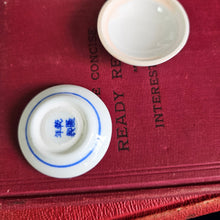 Load image into Gallery viewer, Calligraphy Ink Container (with red ink) 42501
