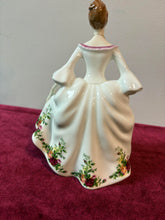 Load image into Gallery viewer, Royal Doulton Country Rose HN 3221. Made in England 42502
